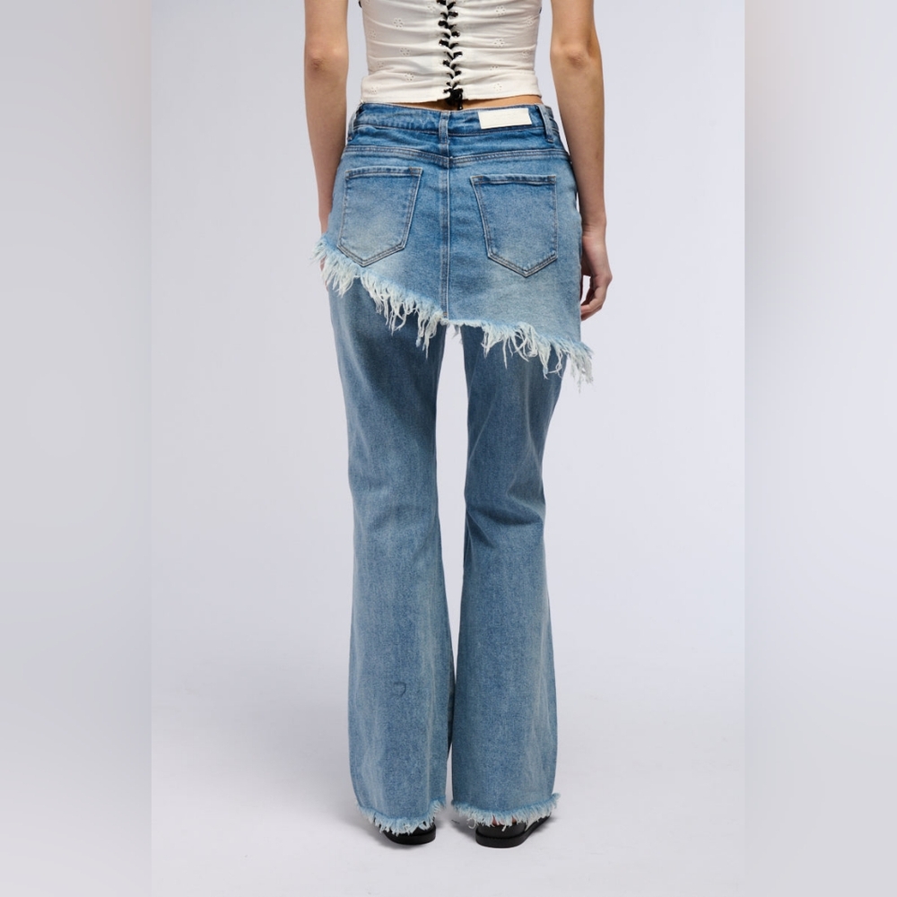 Callie Lives Stasia YMe AKIRA Distressed Skirt Straight Leg Denim Jeans 3 - Picture 4 of 8